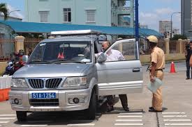 Tăng cường kiểm soát xe máy, ô tô tại Hà Nội, TP Hồ Chí Minh